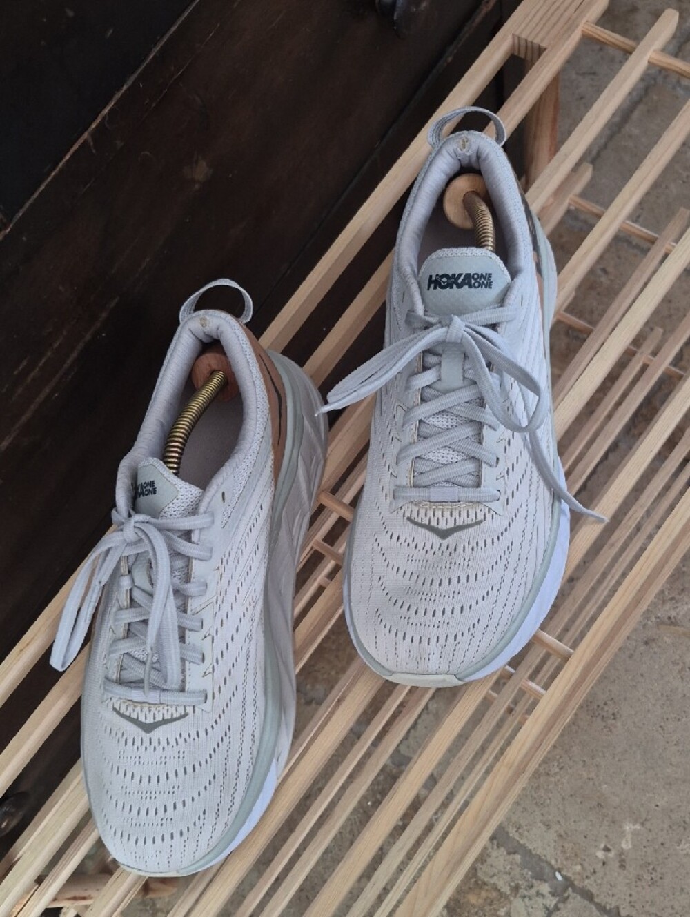 Hoka Womens Arahi 4 White and Tan Athletic Running Shoes - Picture 3 of 6